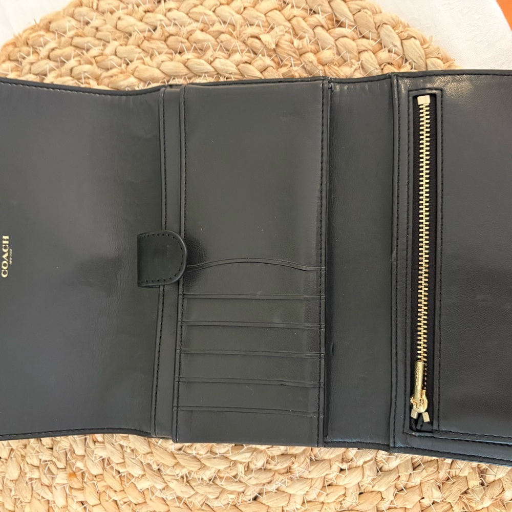 COACH Anna Foldover Clutch Wallet Gold D Rings4Crossbody Strap EUC black leather - Picture 6 of 9
